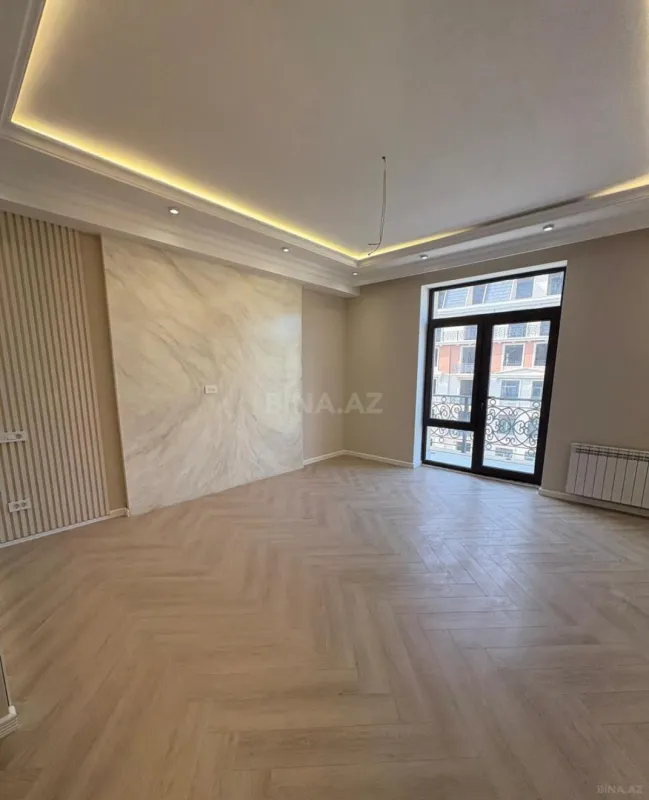 Satılır 3 otaqlı mənzil 140 m²