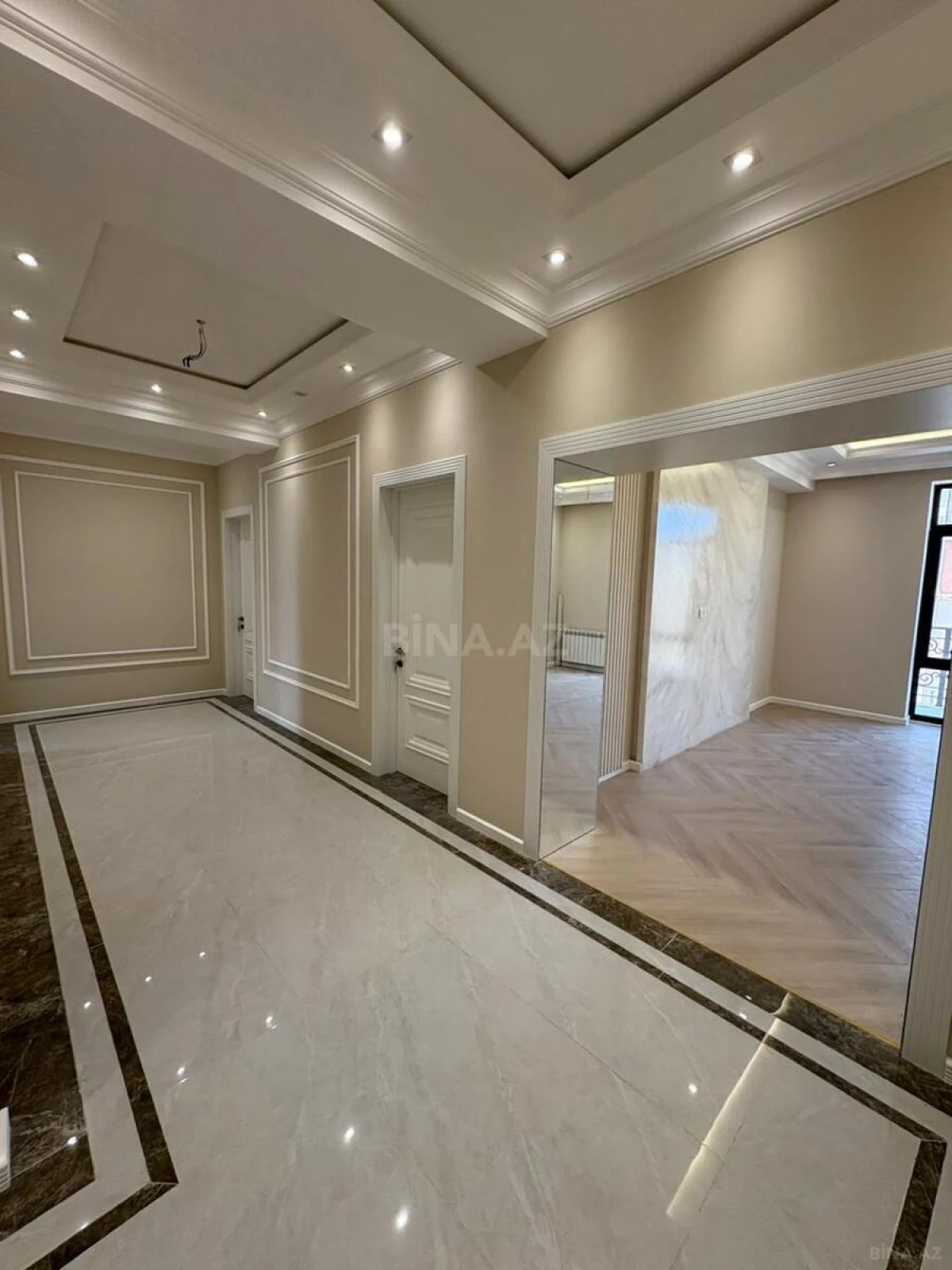 Satılır 3 otaqlı mənzil 140 m²