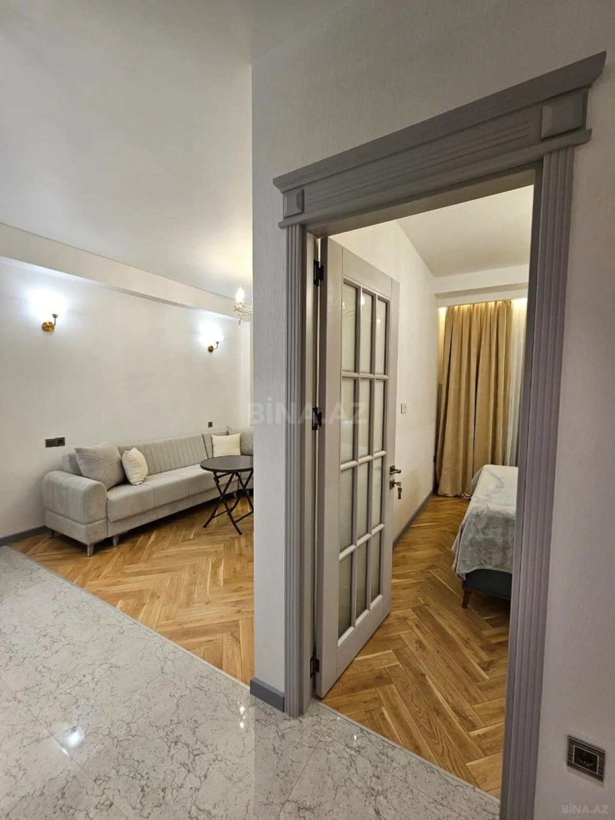 Kirayə verilir 2 otaqlı mənzil 65 m²