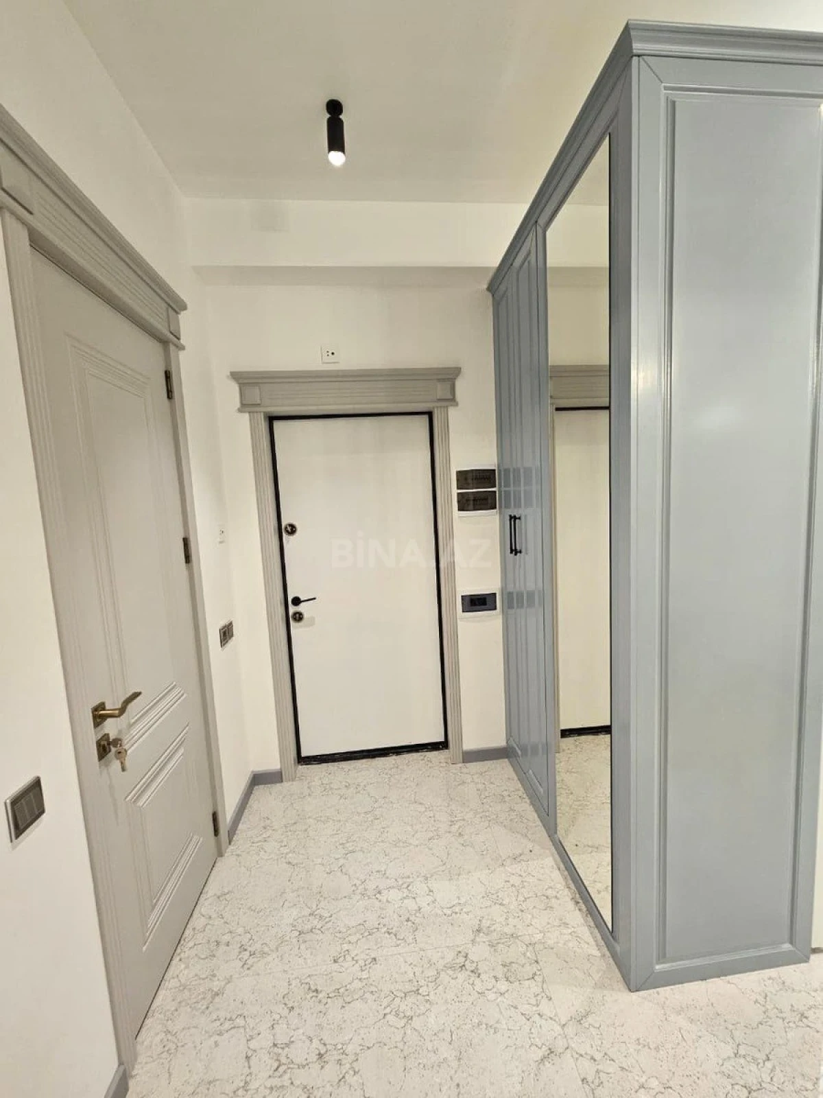 Kirayə verilir 2 otaqlı mənzil 65 m²