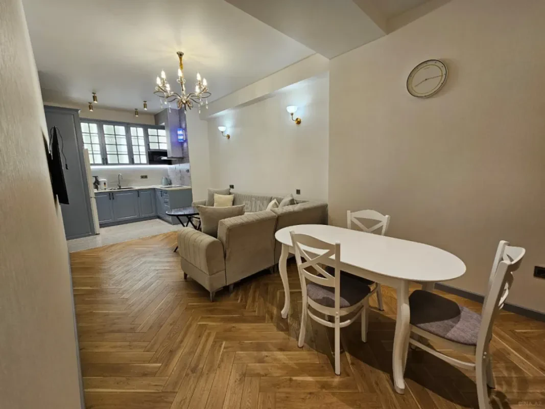 Kirayə verilir 2 otaqlı mənzil 65 m²