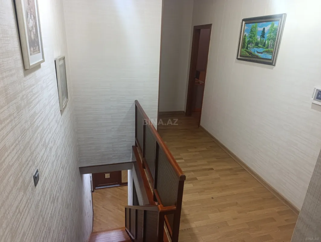 Satılır 5 otaqlı mənzil 186 m²