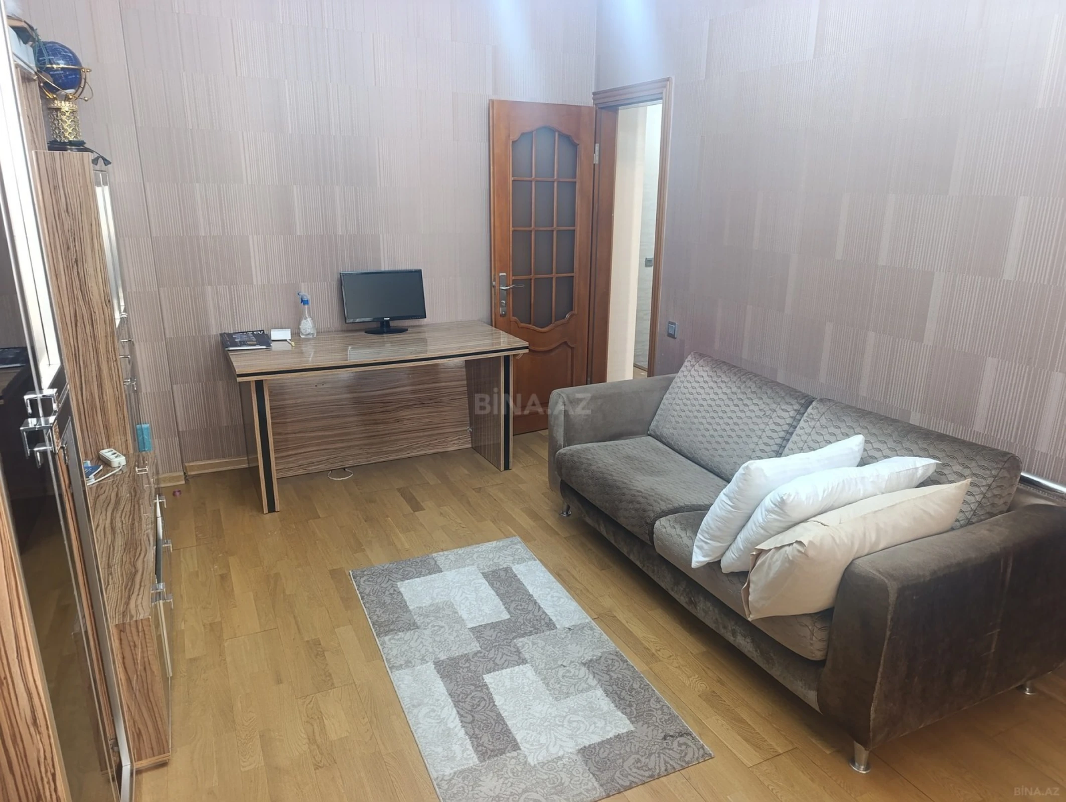 Satılır 5 otaqlı mənzil 186 m²