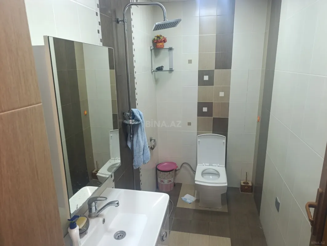 Satılır 5 otaqlı mənzil 186 m²