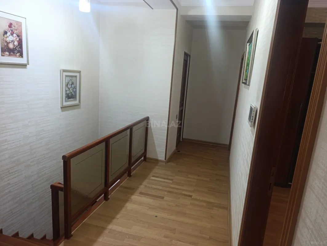 Satılır 5 otaqlı mənzil 186 m²