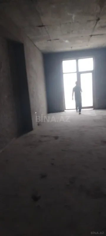 Satılır 4 otaqlı mənzil 228 m²