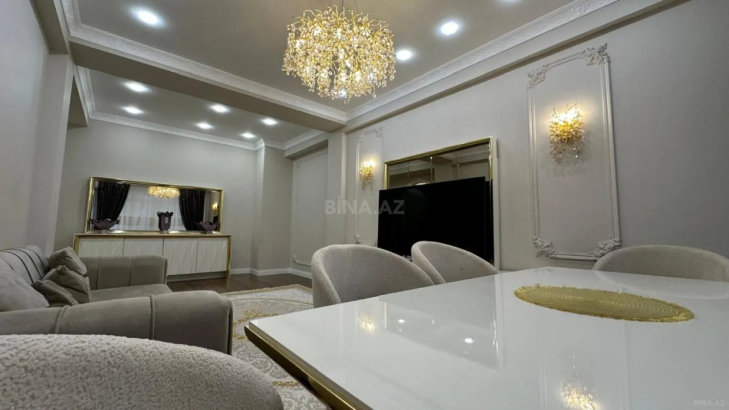 Satılır 2 otaqlı mənzil 81 m²