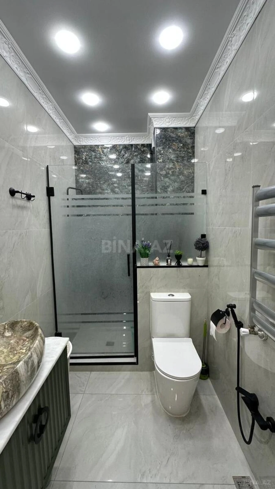 Satılır 2 otaqlı mənzil 81 m²