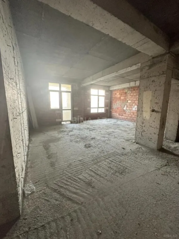 Satılır 3 otaqlı mənzil 141 m²