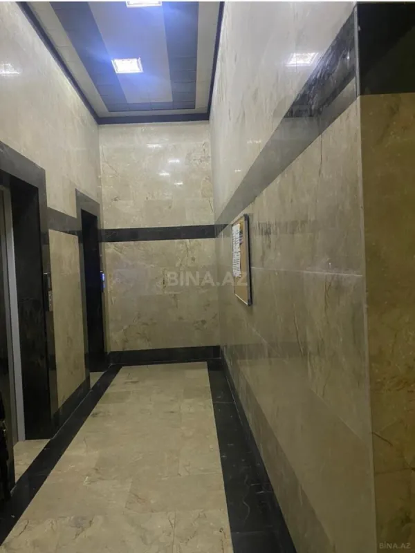 Satılır 3 otaqlı mənzil 141 m²