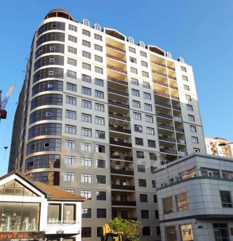 Satılır 3 otaqlı mənzil 141 m²