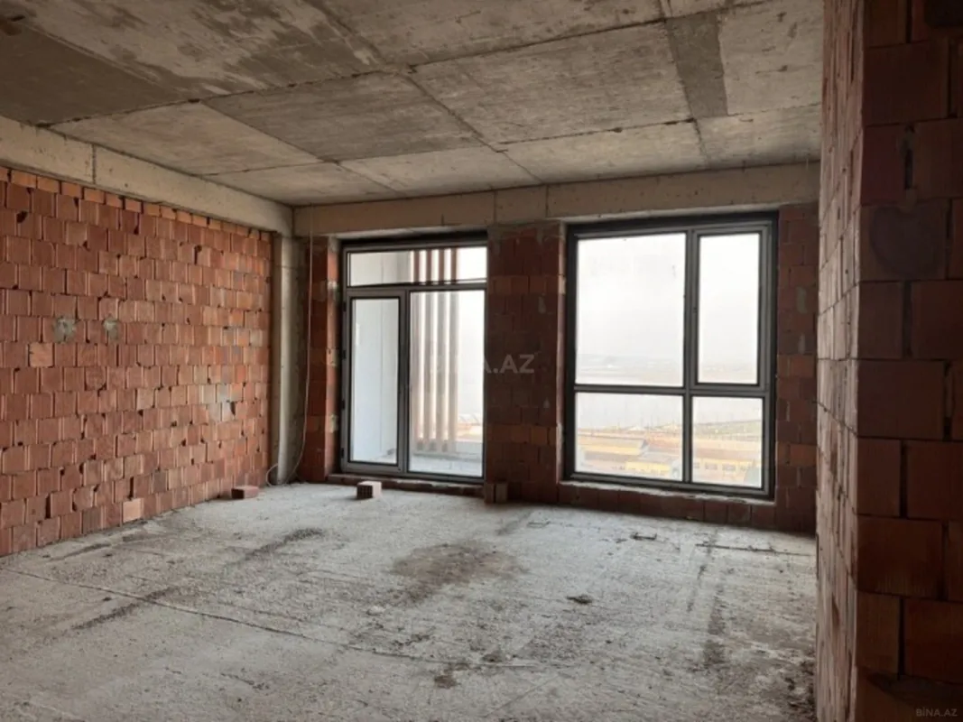 Satılır 3 otaqlı mənzil 126.7 m²