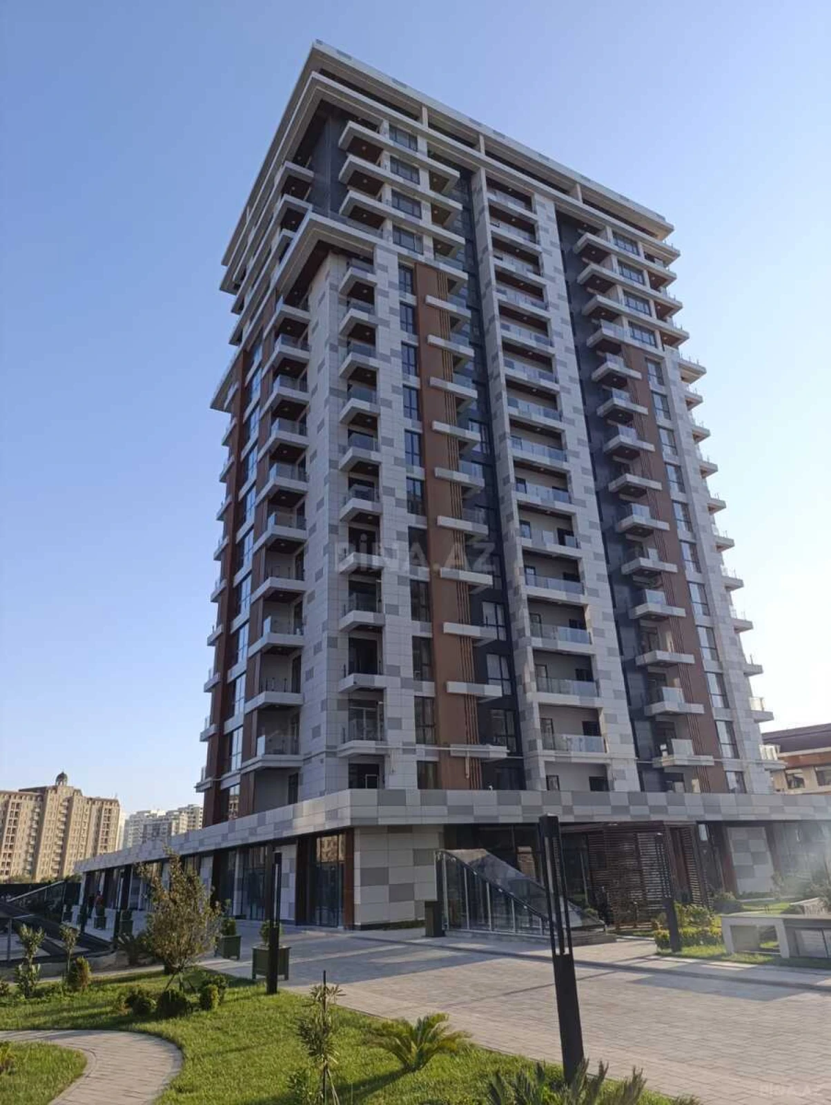 Satılır 3 otaqlı mənzil 127 m²