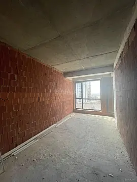 Satılır 2 otaqlı mənzil 104 m²