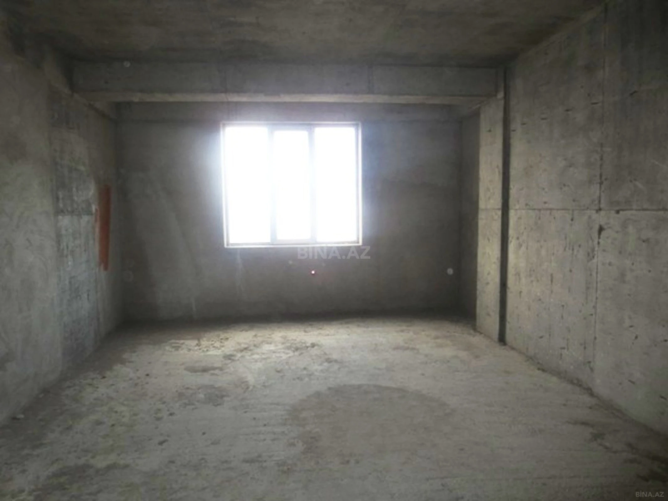 Satılır 3 otaqlı mənzil 173 m²