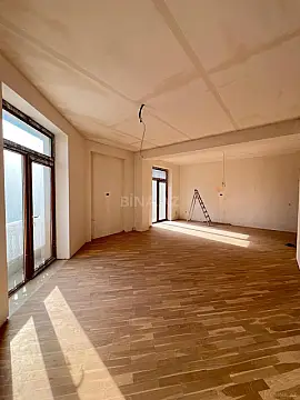 Satılır 3 otaqlı mənzil 129 m²
