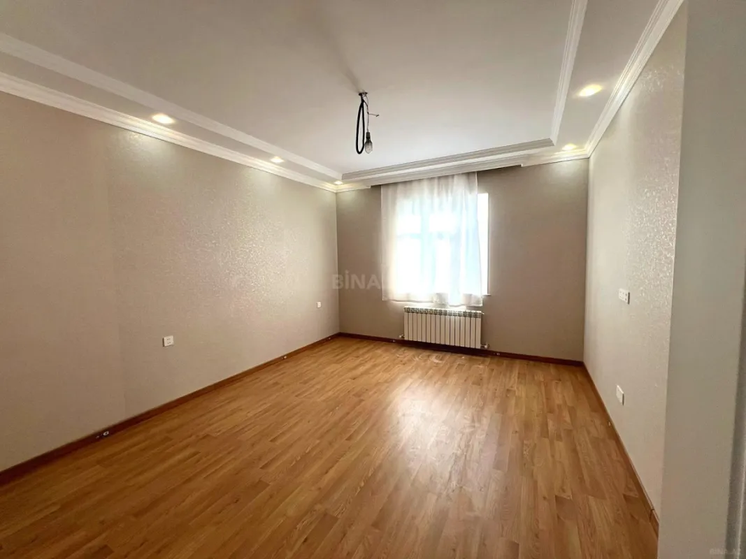 Satılır 6 otaqlı həyət evi 250 m²