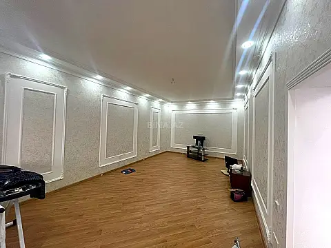 Satılır 6 otaqlı həyət evi 250 m²