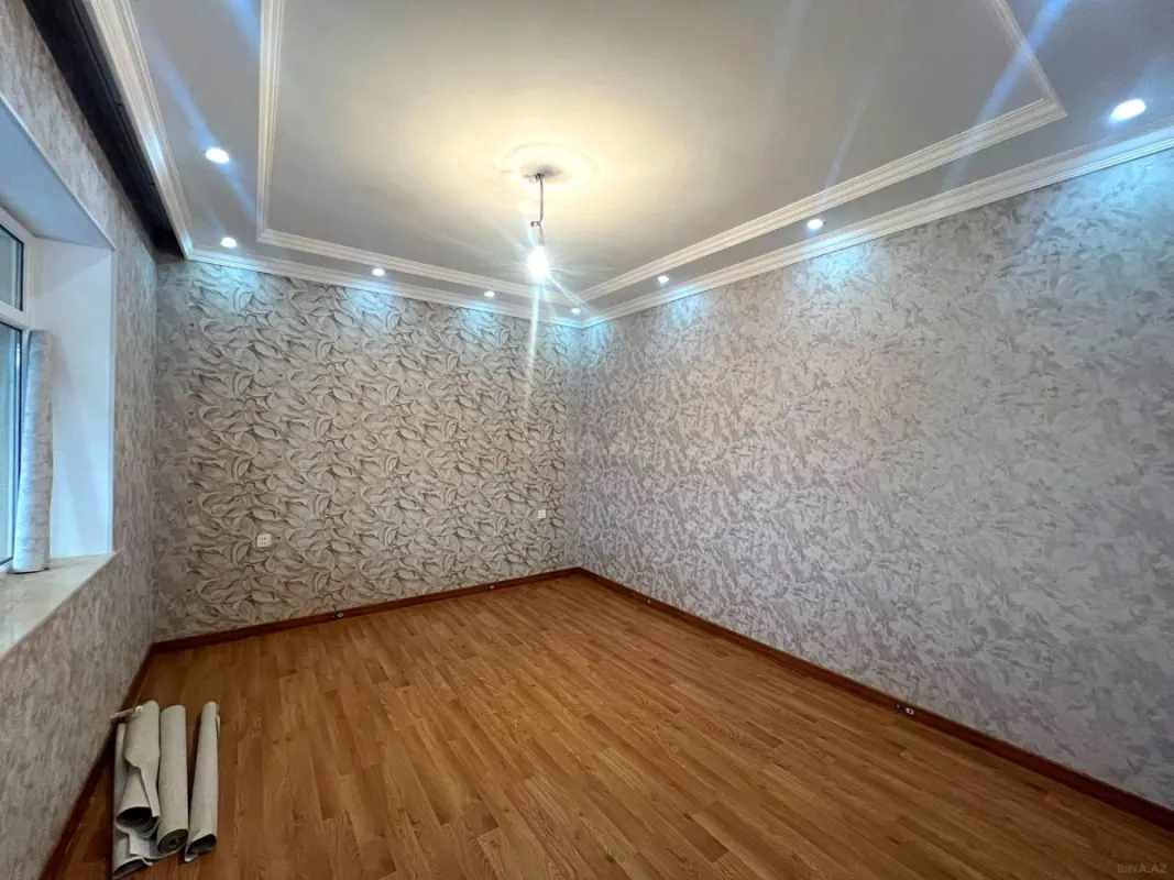 Satılır 6 otaqlı həyət evi 250 m²