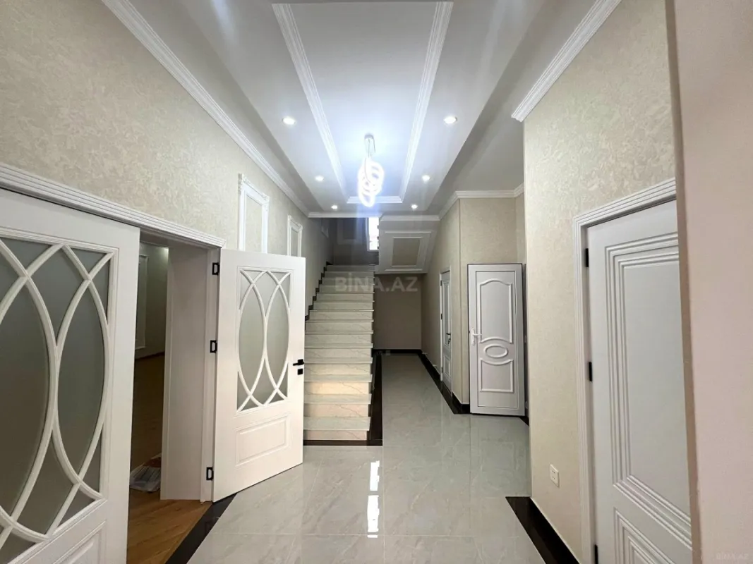 Satılır 6 otaqlı həyət evi 250 m²