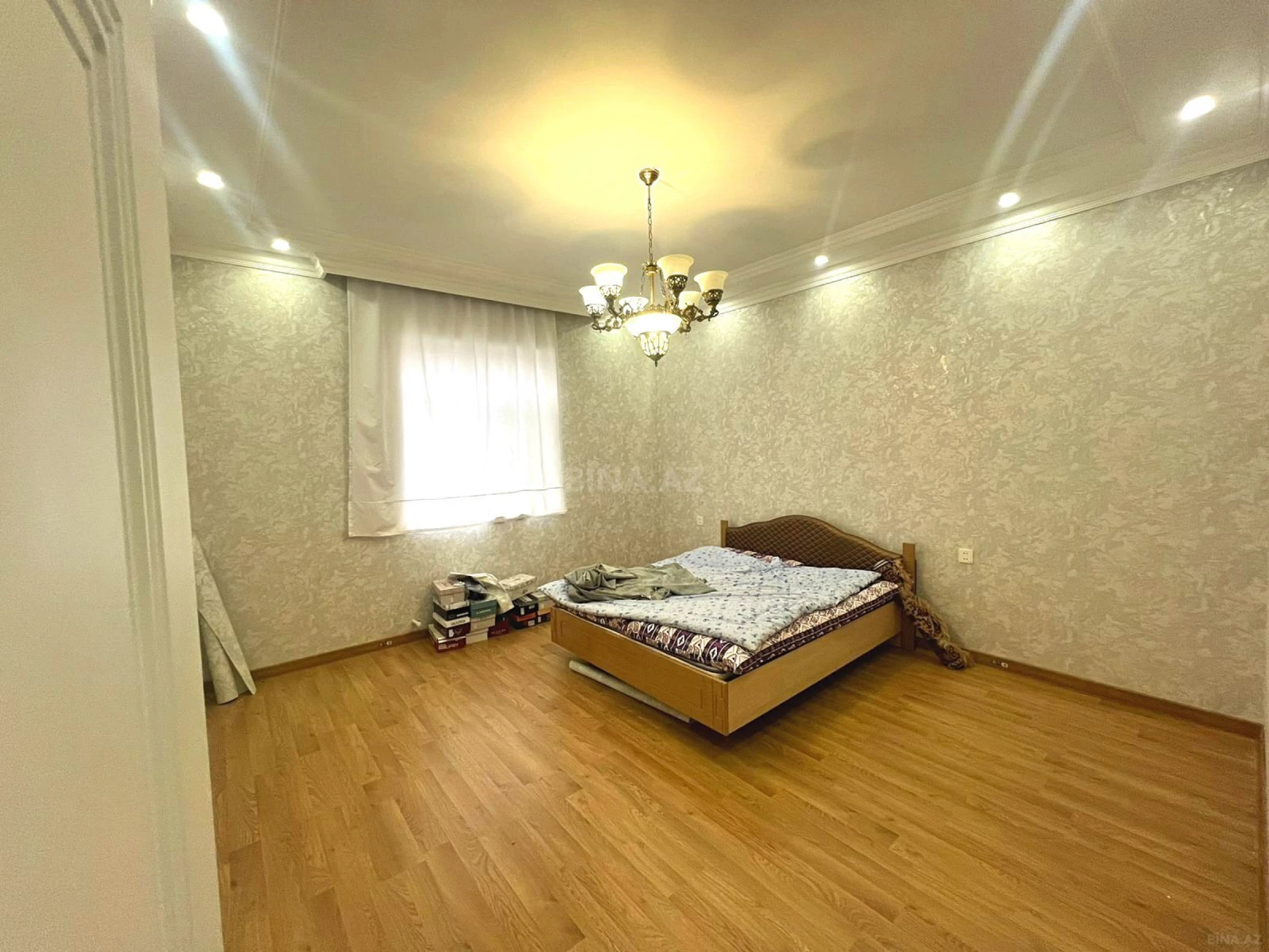 Satılır 6 otaqlı həyət evi 250 m²