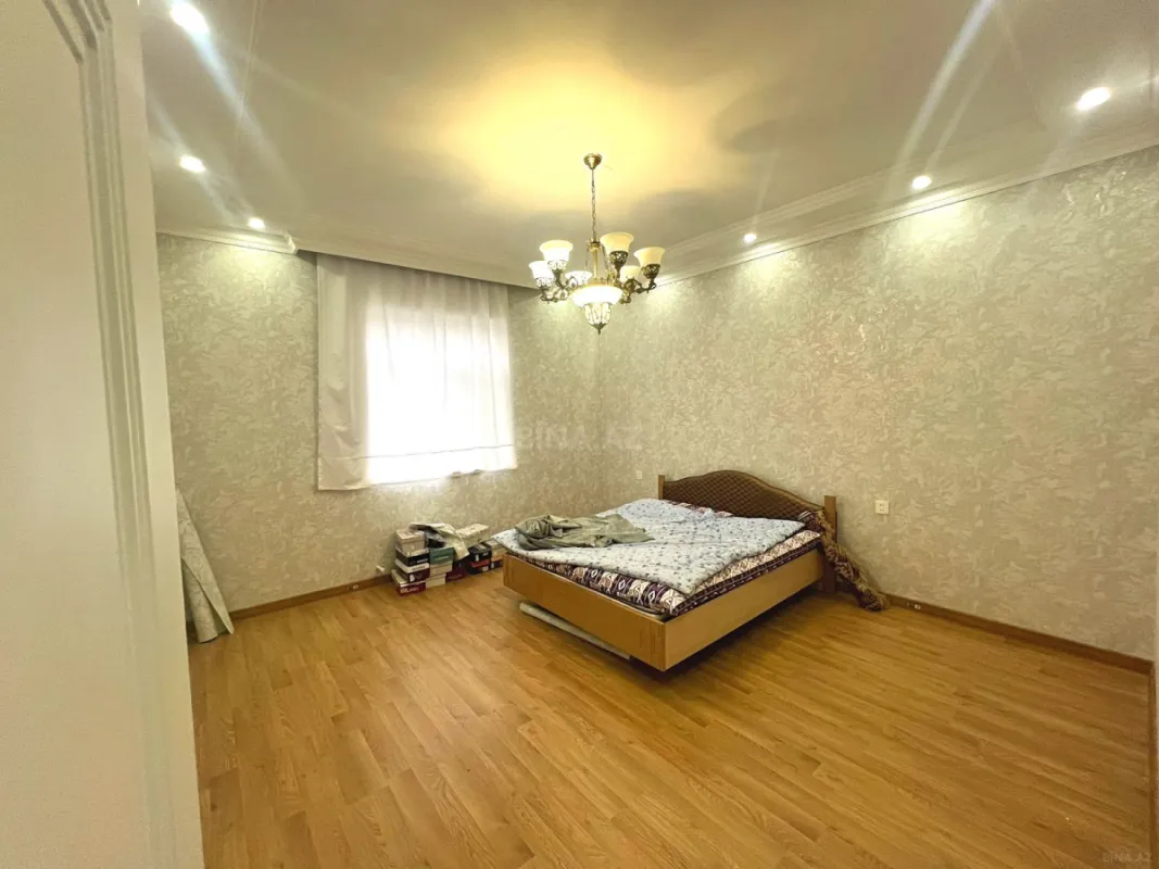 Satılır 6 otaqlı həyət evi 250 m²