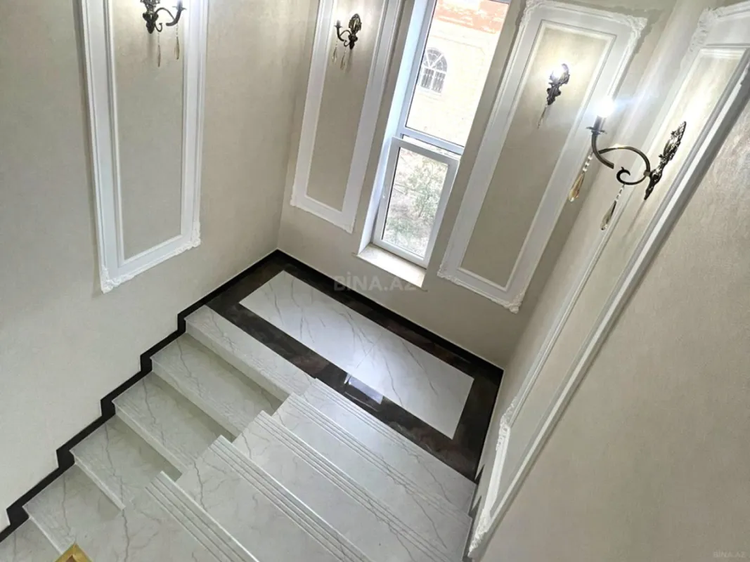 Satılır 6 otaqlı həyət evi 250 m²