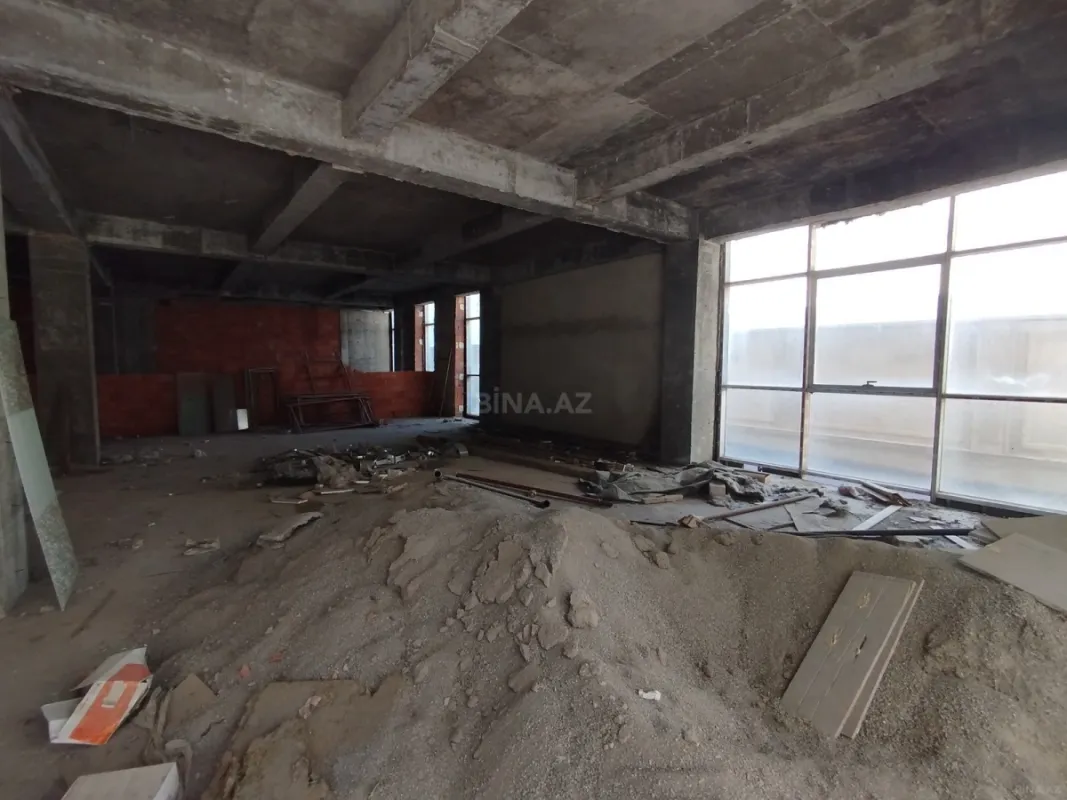 Satılır obyekt 180 m²