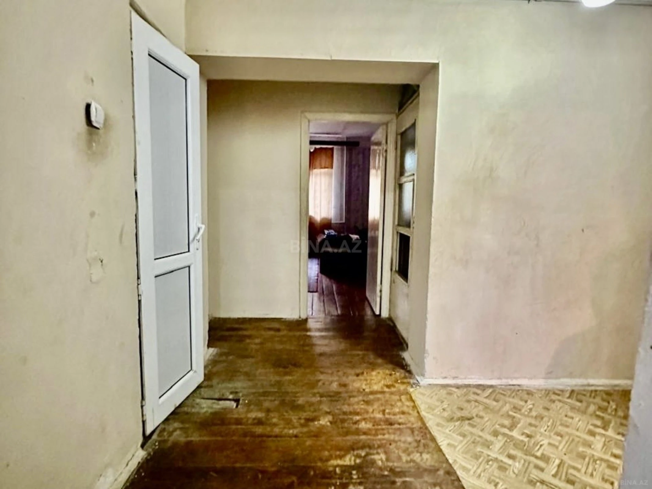 Satılır 3 otaqlı mənzil 110 m²