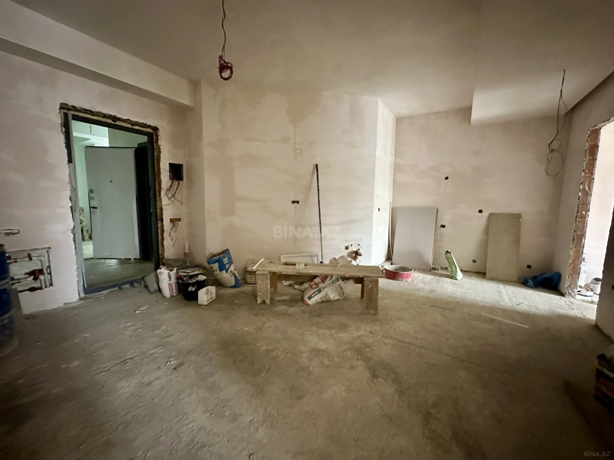 Satılır 2 otaqlı mənzil 65 m²