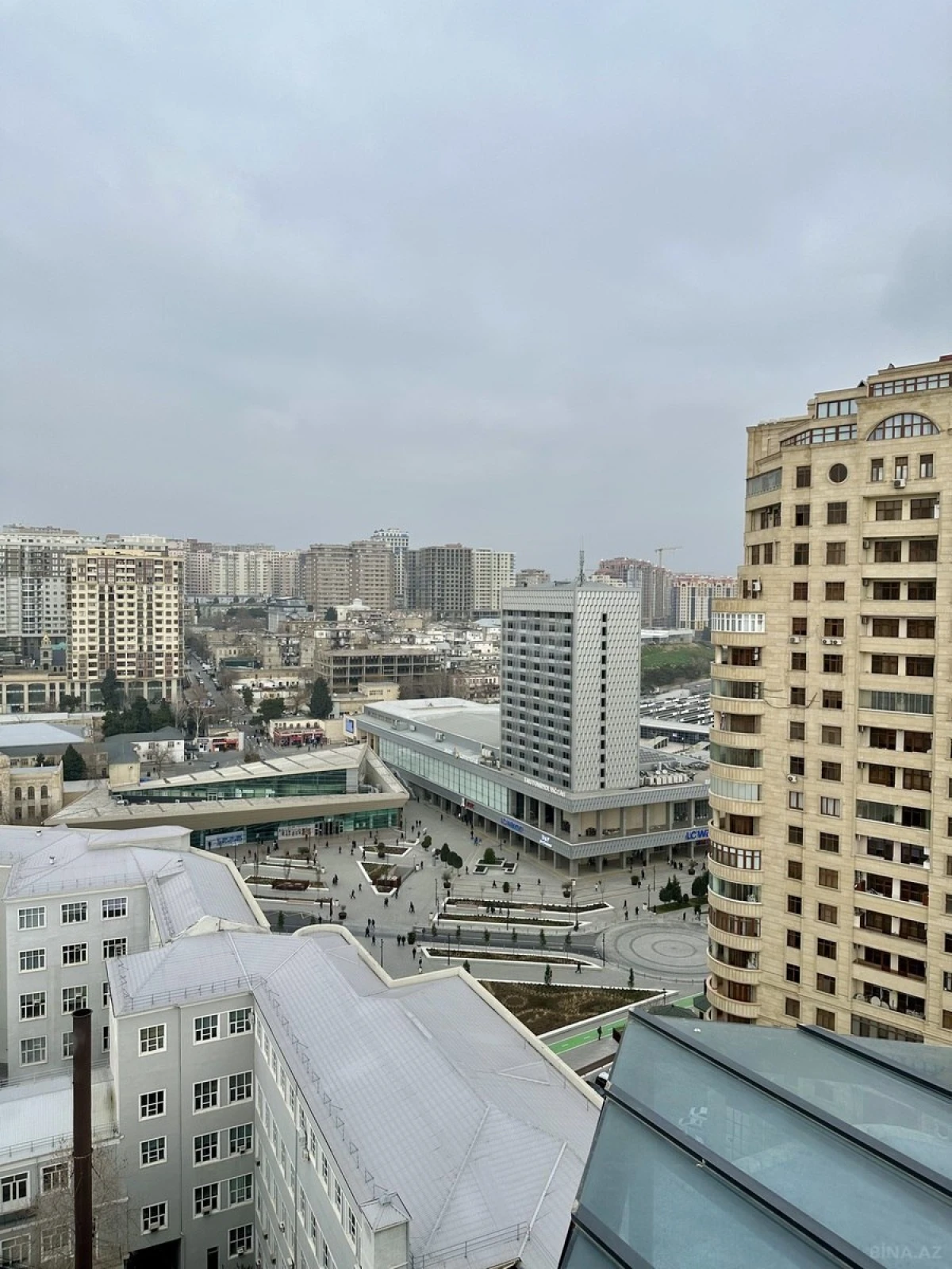 Satılır 2 otaqlı mənzil 65 m²