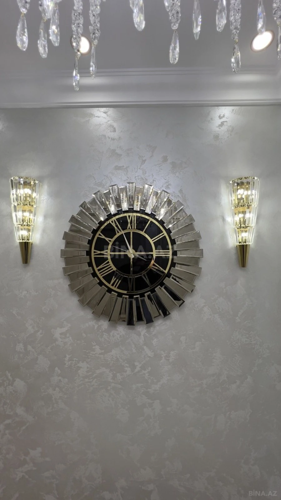 Satılır 3 otaqlı mənzil 107 m²