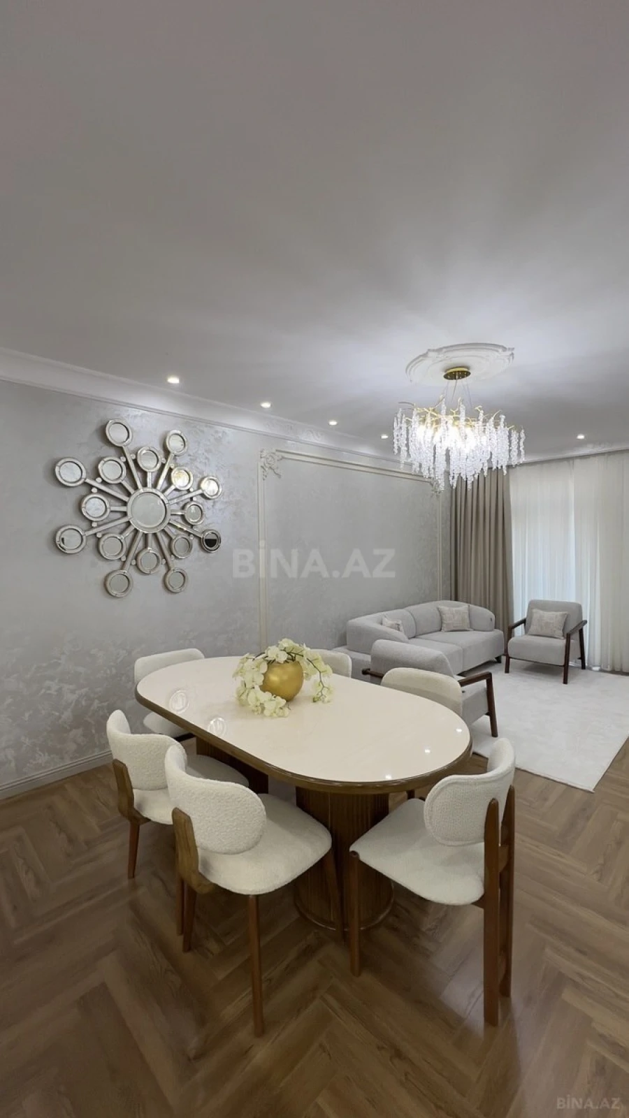 Satılır 3 otaqlı mənzil 107 m²