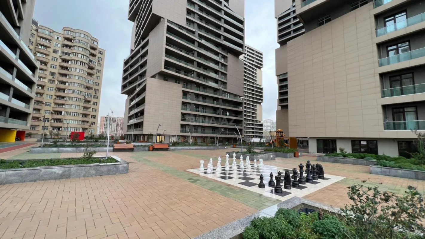 Satılır 3 otaqlı mənzil 107 m²