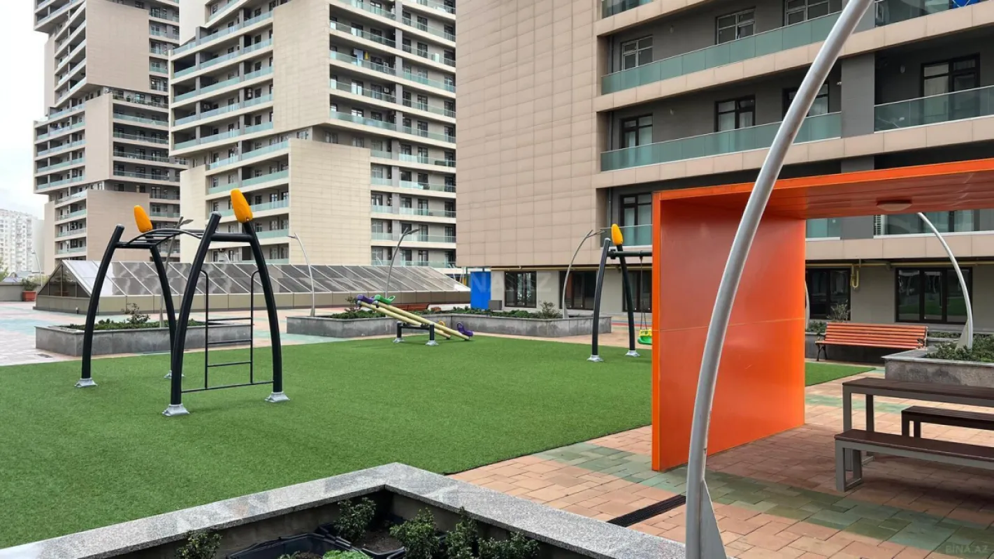 Satılır 3 otaqlı mənzil 107 m²