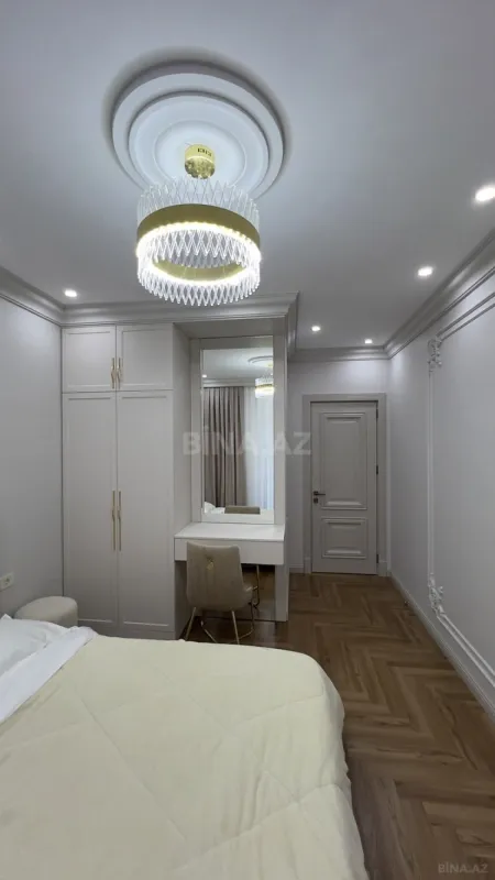 Satılır 3 otaqlı mənzil 107 m²