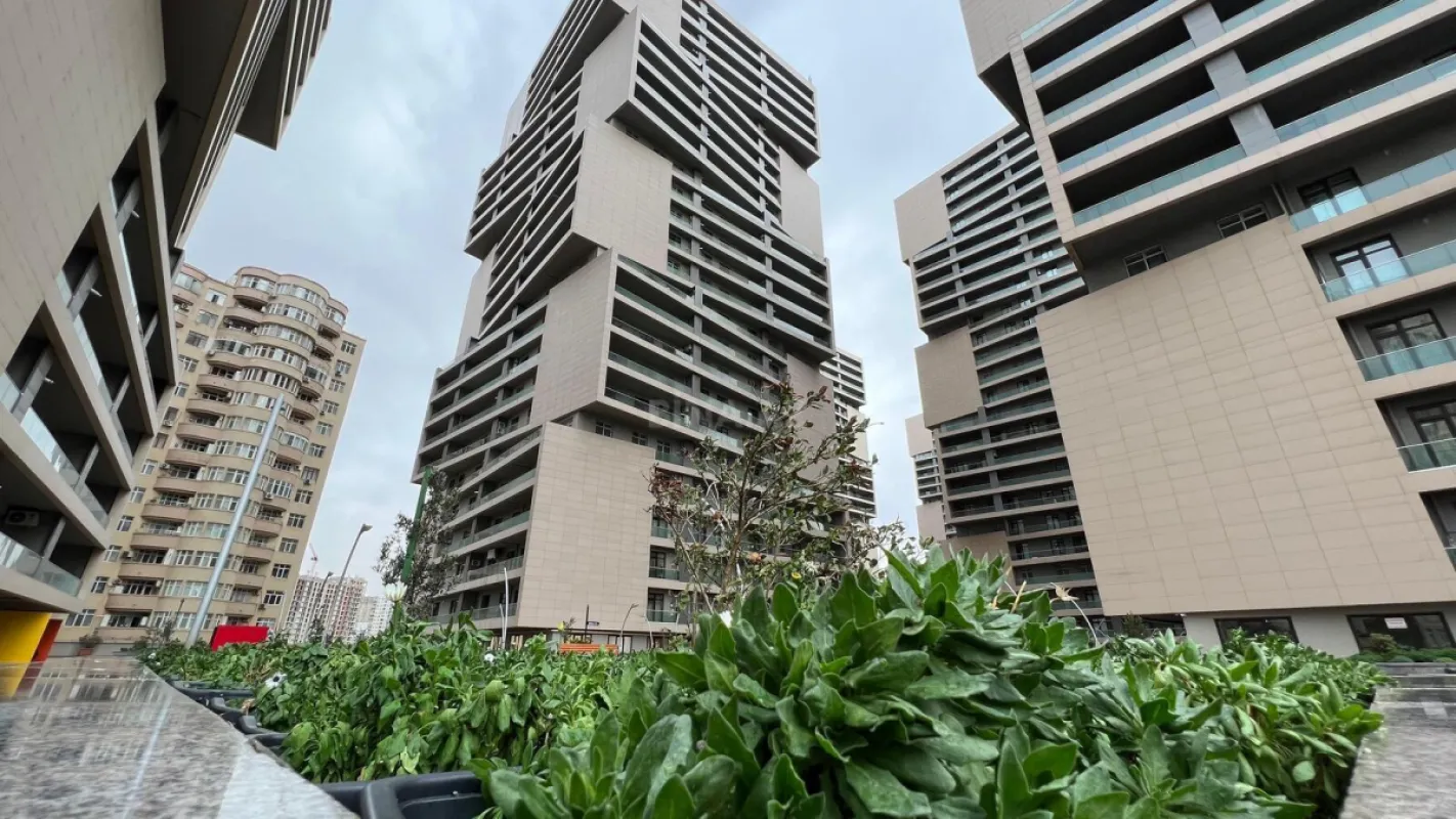 Satılır 3 otaqlı mənzil 107 m²