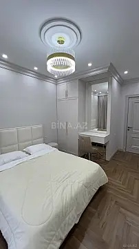 Satılır 3 otaqlı mənzil 107 m²
