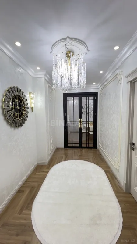 Satılır 3 otaqlı mənzil 107 m²