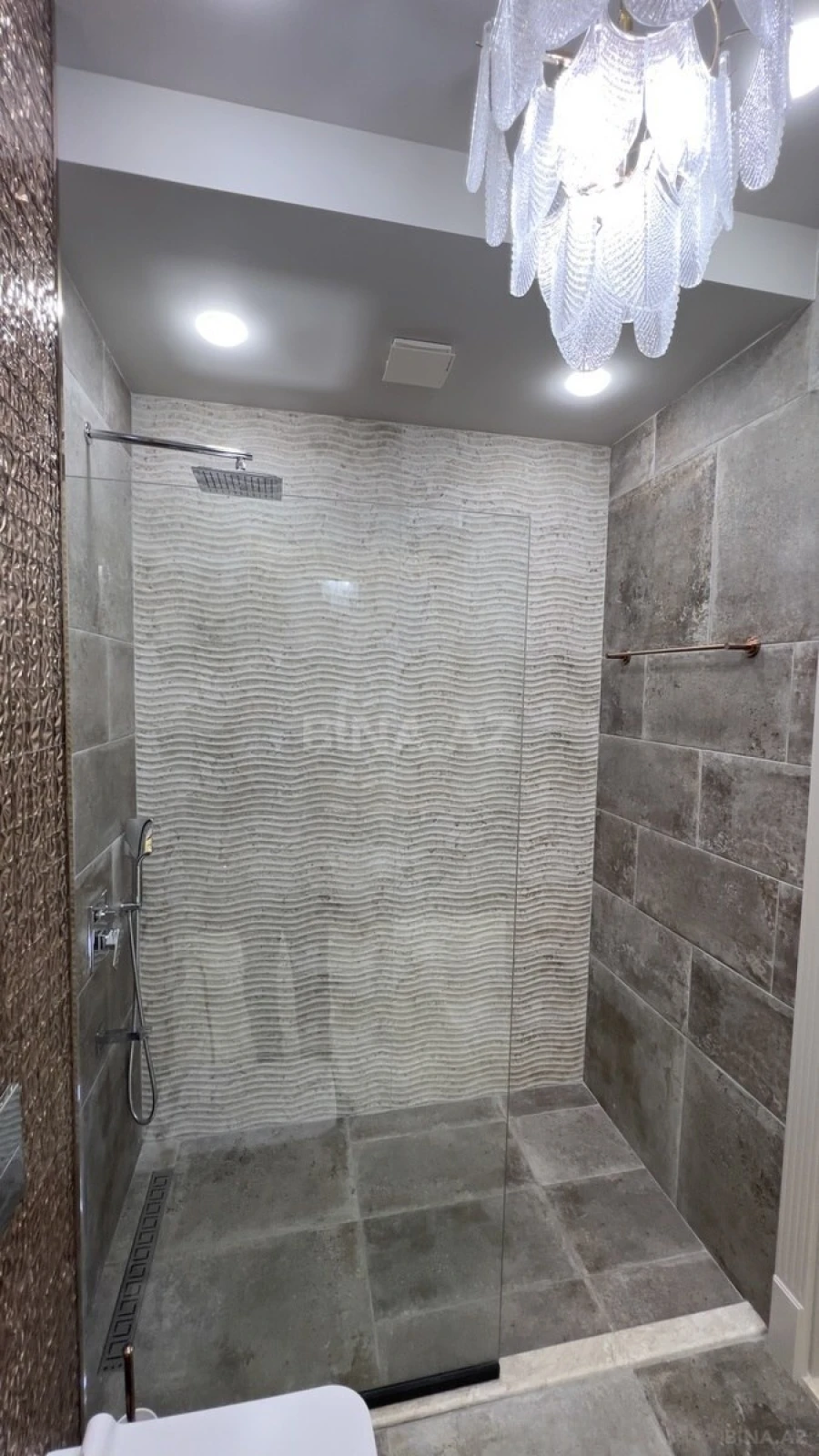 Satılır 3 otaqlı mənzil 107 m²