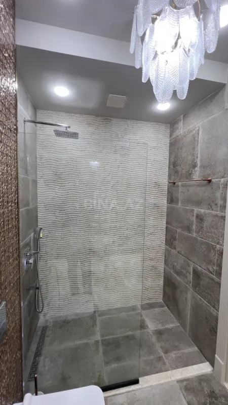 Satılır 3 otaqlı mənzil 107 m²