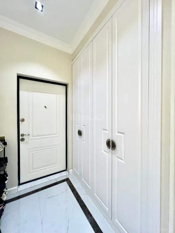 Satılır 3 otaqlı mənzil 115 m²