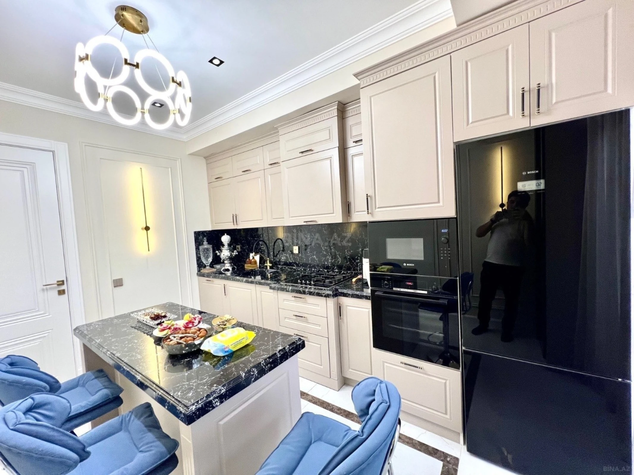 Satılır 3 otaqlı mənzil 115 m²