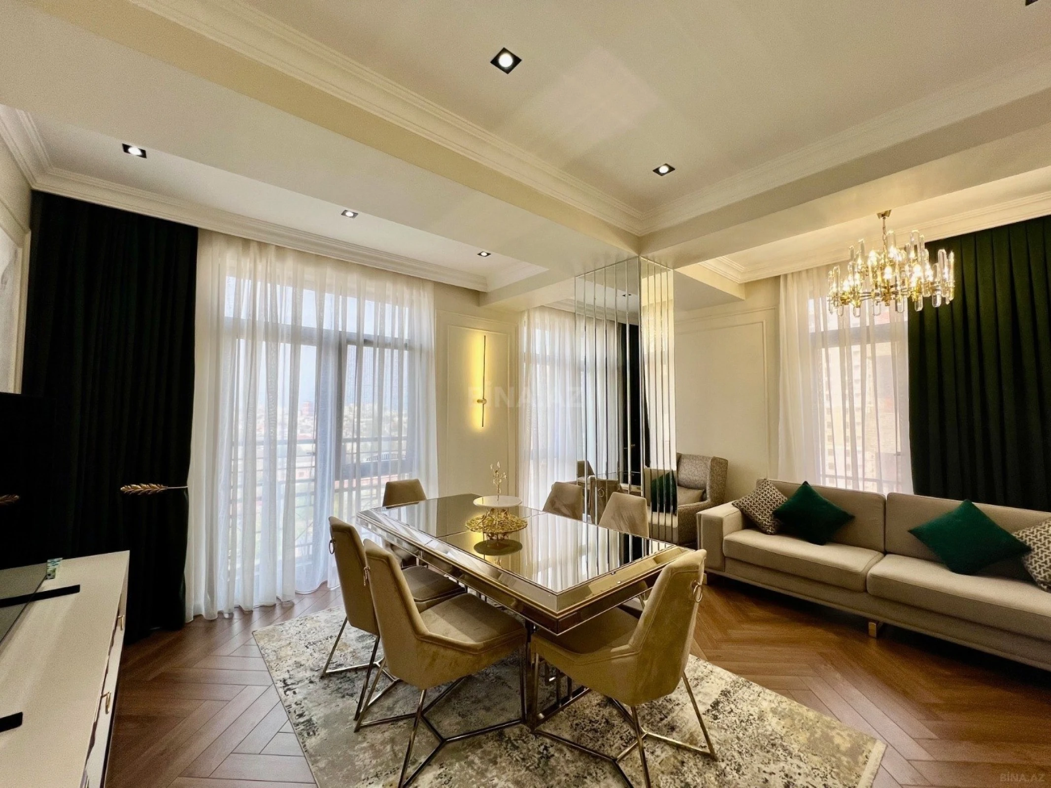 Satılır 3 otaqlı mənzil 115 m²