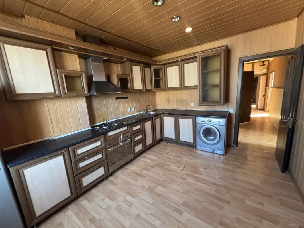 Satılır 2 otaqlı mənzil 83 m²