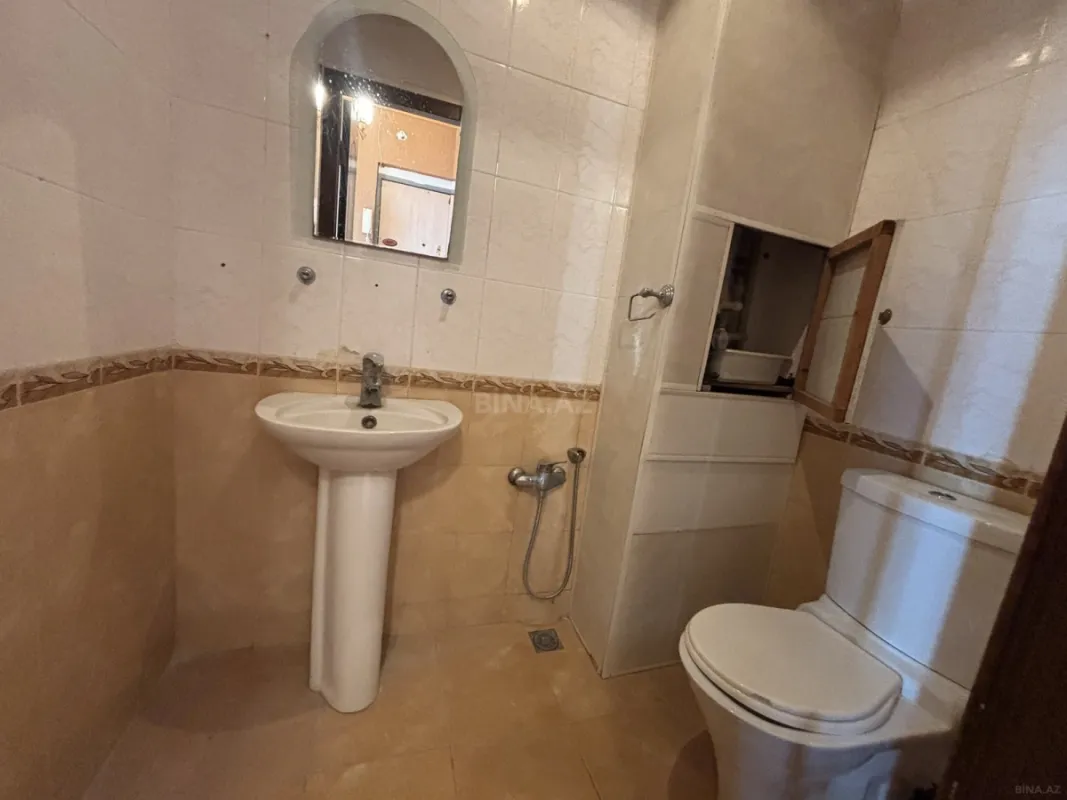 Satılır 2 otaqlı mənzil 83 m²