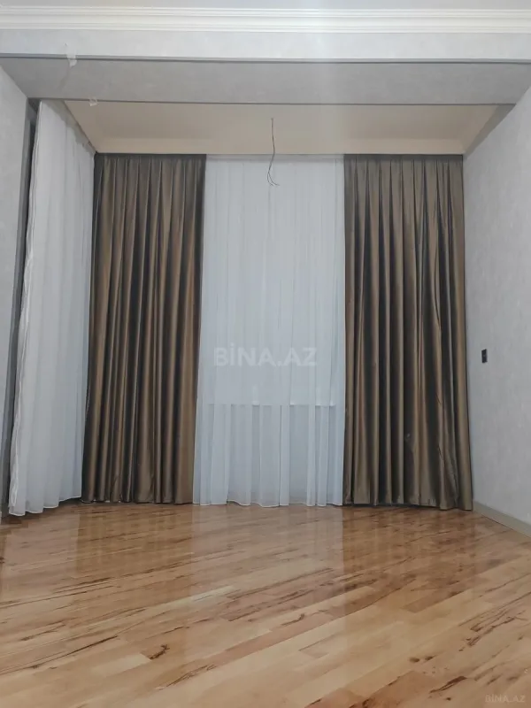 Satılır 2 otaqlı mənzil 68 m²