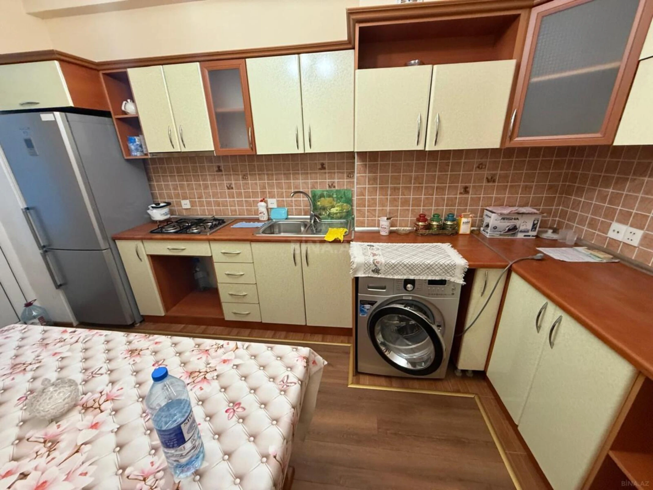 Kirayə verilir 2 otaqlı mənzil 100 m²
