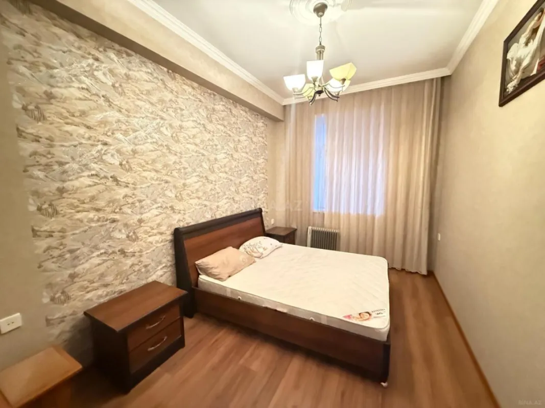Kirayə verilir 2 otaqlı mənzil 100 m²