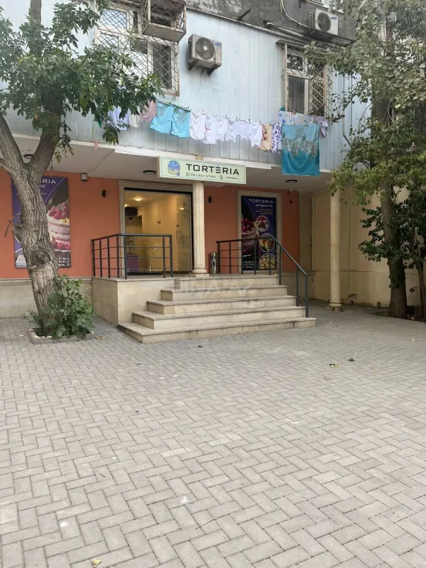 Satılır obyekt 44 m²